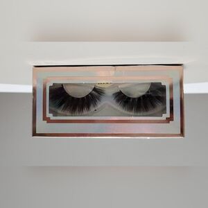 Bundle of 8 H108 Full Volume False Eyelashes